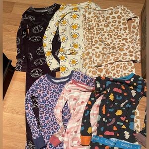 Cat & Jack 6 pair of long sleeve pajamas size 8